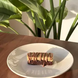 Pistachio Kunafa Brownies